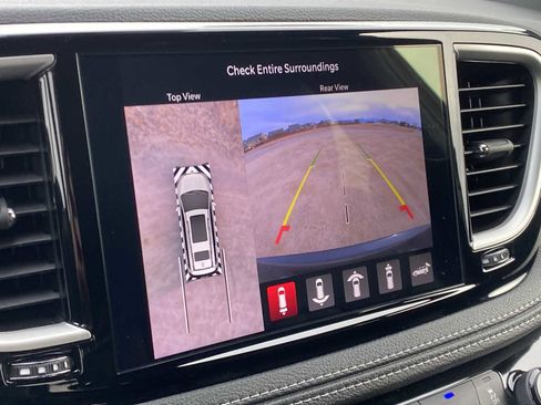 New 2026 Chrysler Pacifica Select image 27