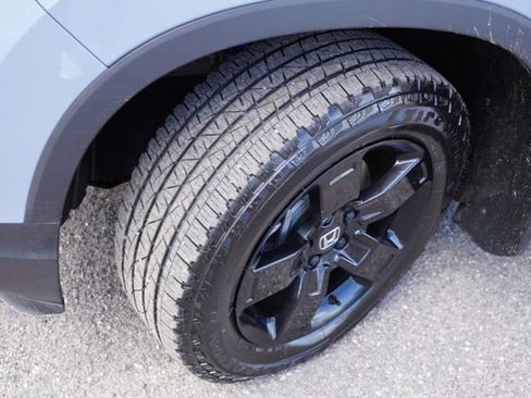 Used 2025 Honda Ridgeline Black Edition image 13