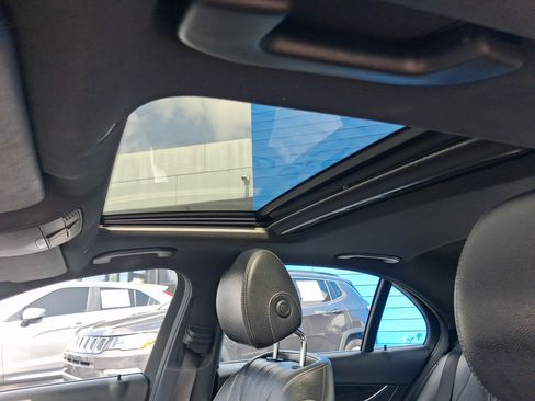 Used 2017 Mercedes-Benz E 300 image 11