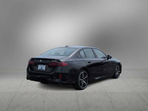 Used 2027 BMW 550e xDrive AWD/4WD image 8