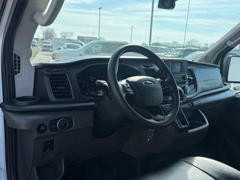 Used 2023 Ford Transit 250 Medium Roof AWD image 4
