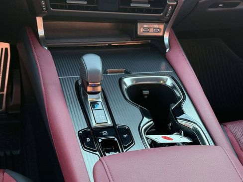 Used 2025 Lexus RX 500h F Sport image 18