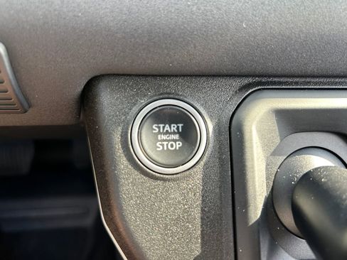 Used 2020 Land Rover Defender 110 SE AWD/4WD image 16