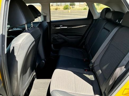 Used 2021 Kia Seltos S FWD image 16