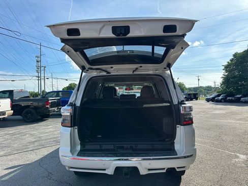 Used 2019 Toyota 4Runner Limited AWD/4WD image 6