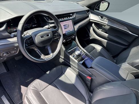 New 2024 Jeep Grand Cherokee Overland w/ Trailer Tow Package image 14