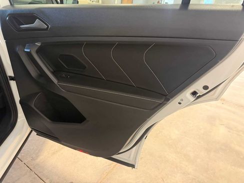 Certified 2023 Volkswagen Tiguan SE R-Line AWD/4WD image 27