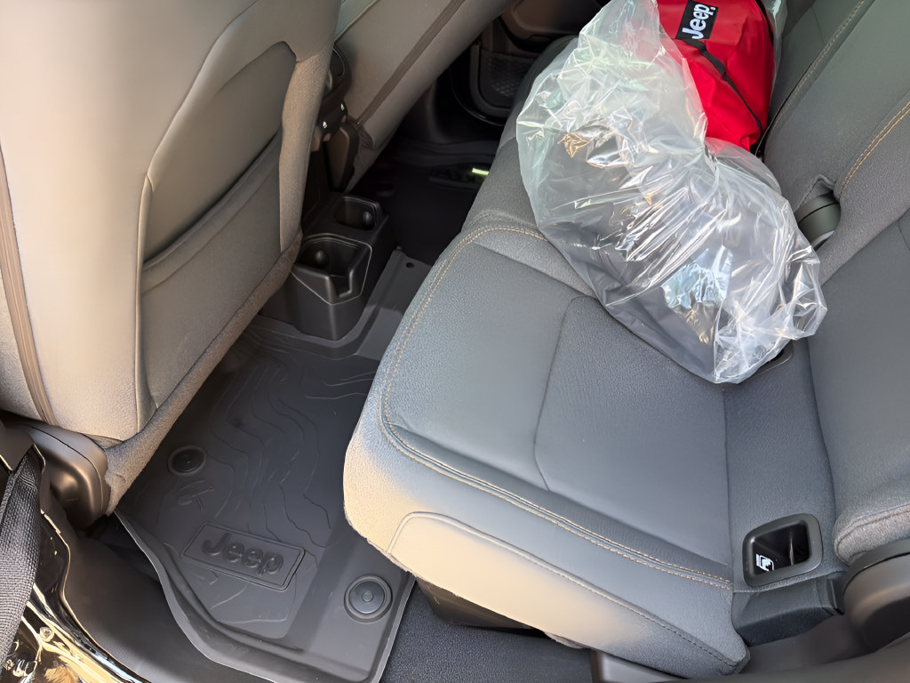 New 2026 Jeep Gladiator Sport AWD/4WD image 31