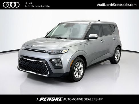 Used 2022 Kia Soul LX w/ Technology Package image 1