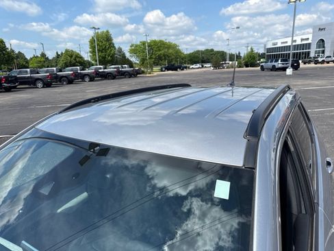 Used 2023 Jeep Compass Latitude AWD/4WD image 10