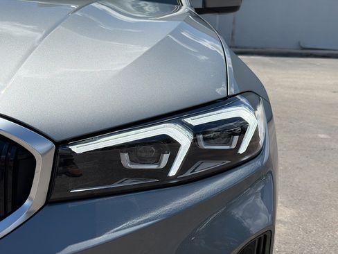 New 2026 BMW 330i Sedan w/ Convenience Package RWD image 9
