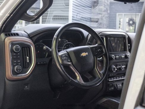 Used 2022 Chevrolet Silverado 3500 High Country w/ Technology Package AWD/4WD image 37