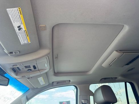 Used 2015 Chevrolet Tahoe LTZ RWD image 36