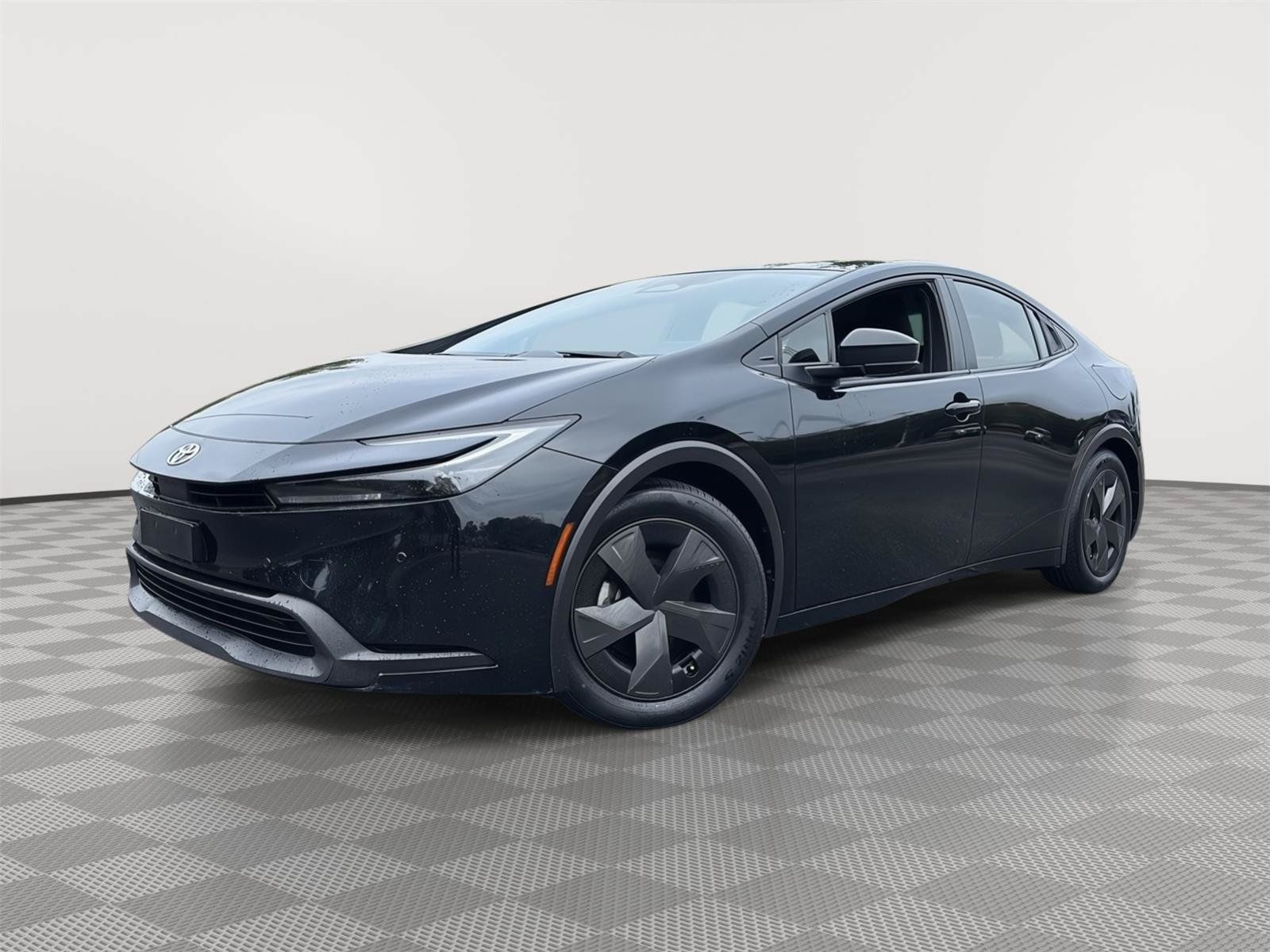 Used 2024 Toyota Prius LE FWD image 1