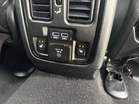 Used 2024 Dodge Durango GT AWD/4WD image 9
