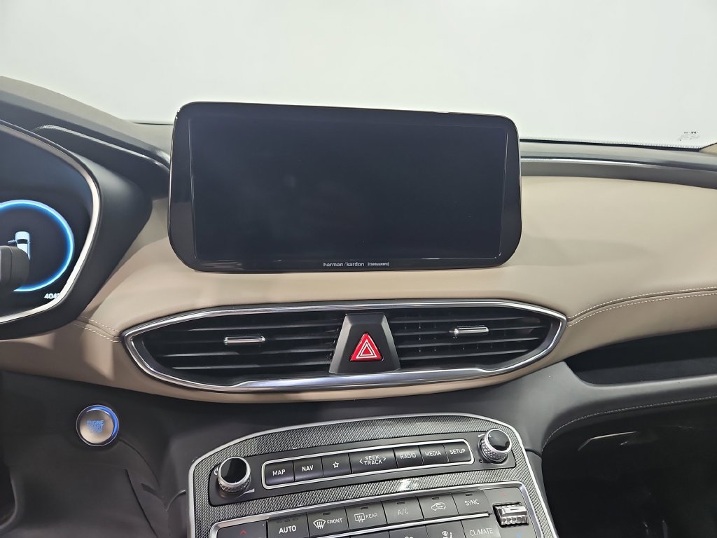 Used 2023 Hyundai Santa Fe Limited AWD/4WD image 19