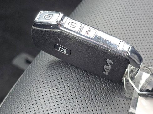 Used 2024 Kia Sportage EX image 38