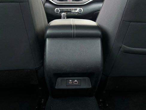 Used 2025 Nissan Altima 2.5 SV image 13