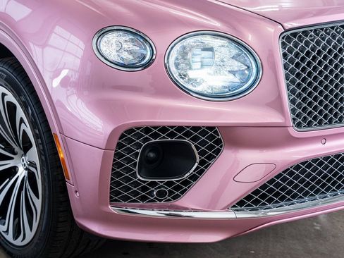 Used 2021 Bentley Bentayga image 18