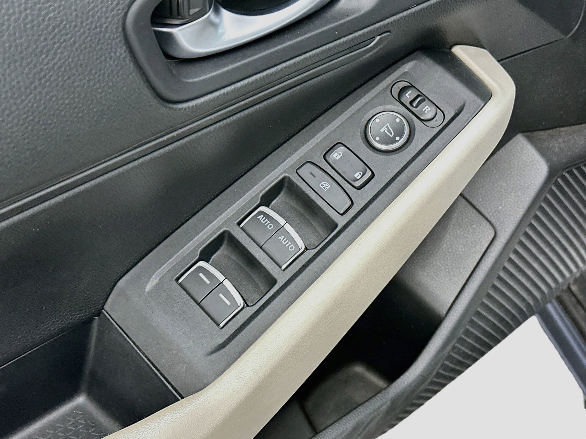 Used 2025 Honda Accord LX image 15
