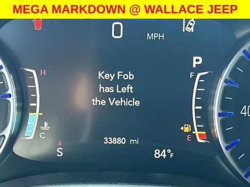 Used 2025 Chrysler Pacifica Select FWD image 28