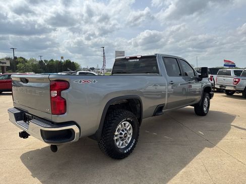Used 2025 Chevrolet Silverado 2500 LT AWD/4WD image 4