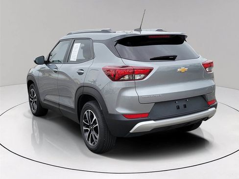 Used 2025 Chevrolet TrailBlazer LT image 4