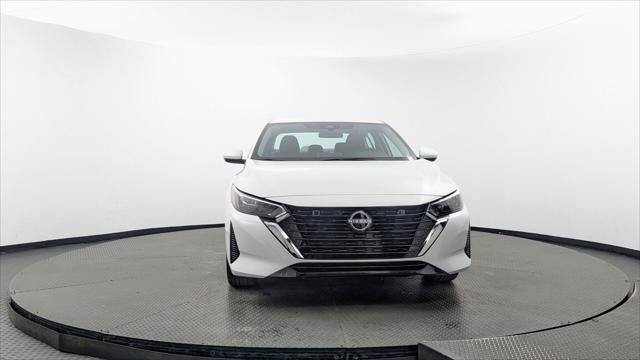 Used 2025 Nissan Sentra SV FWD image 12