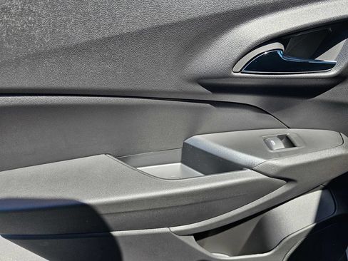 New 2026 Chevrolet Trax LT w/ Midnight Edition FWD image 16