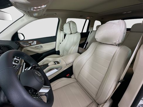Certified 2026 Mercedes-Benz GLS 450 4MATIC image 27