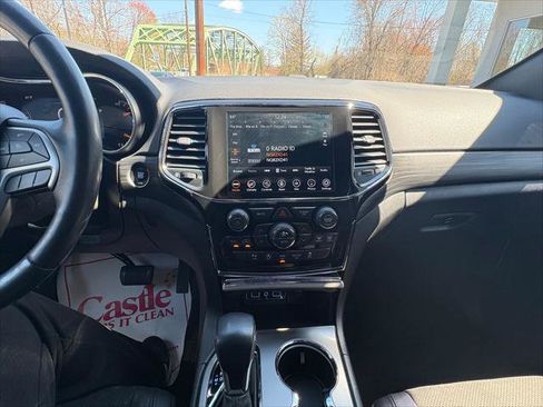 Certified 2021 Jeep Grand Cherokee Laredo X AWD/4WD image 26