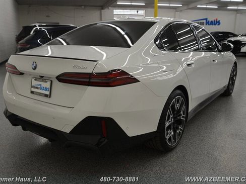 Used 2026 BMW 530i w/ M Sport Package image 9