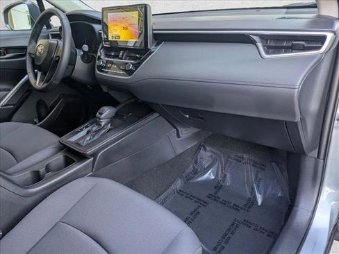 Used 2026 Toyota Corolla Cross LE image 20