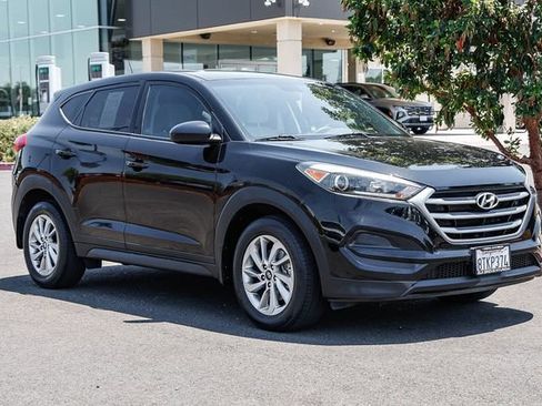 Used 2017 Hyundai Tucson SE w/ Cargo Package FWD image 6