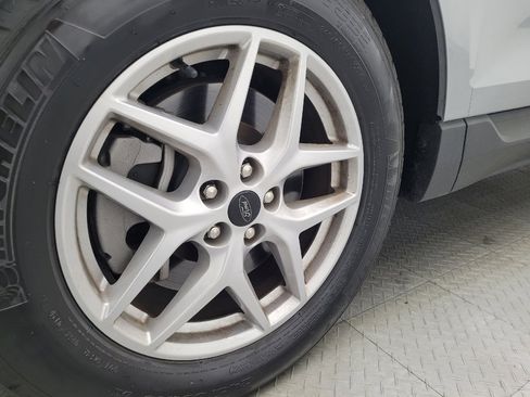 Used 2024 Ford Edge SEL image 31