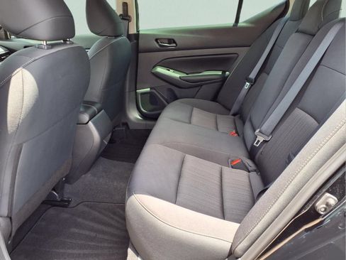 Used 2025 Nissan Altima 2.5 S FWD image 11