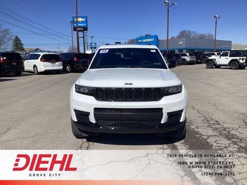 Used 2025 Jeep Grand Cherokee L Altitude image 2