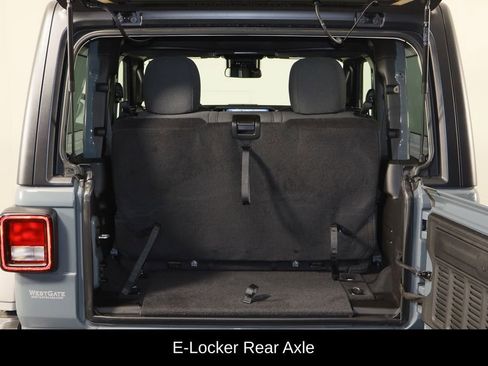 Used 2025 Jeep Wrangler Willys image 18
