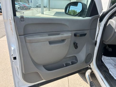 Used 2013 Chevrolet Silverado 2500 W/T w/ Snow Plow Prep Package AWD/4WD image 21