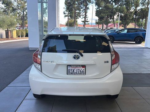 Used 2015 Toyota Prius C Three FWD image 4