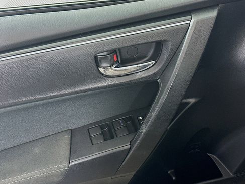 Used 2017 Toyota Corolla LE image 15