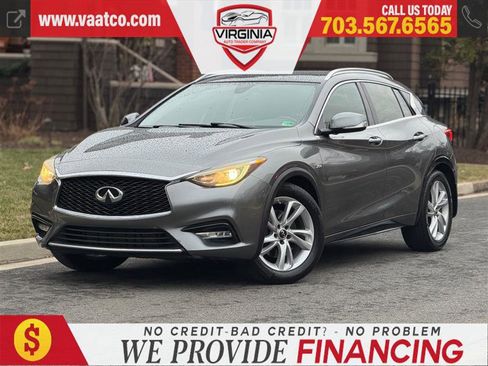 Used 2017 INFINITI QX30 Premium w/ Cargo Package image 1