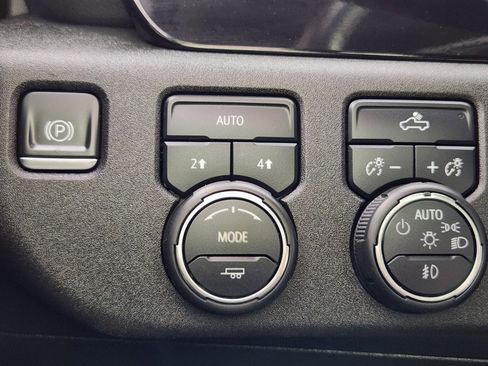 Used 2022 Chevrolet Silverado 1500 RST image 27