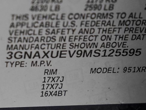 Used 2021 Chevrolet Equinox LT AWD/4WD image 29