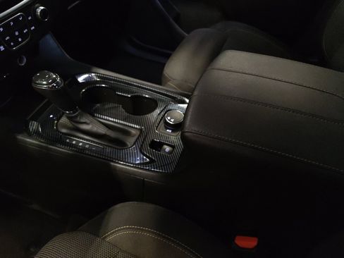 Used 2019 Chevrolet Traverse LT FWD image 26