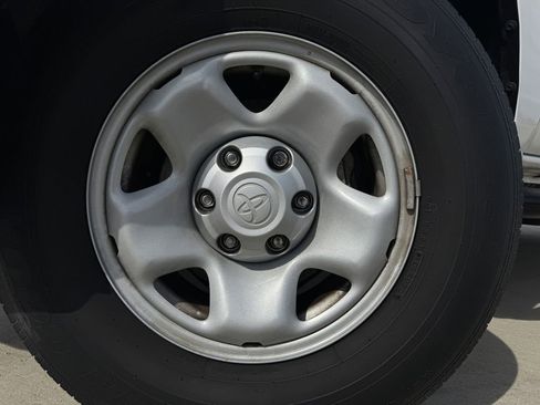 Used 2021 Toyota Tacoma SR w/ SR Convenience Package RWD image 9