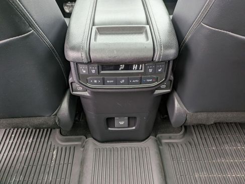 Used 2024 Toyota Grand Highlander Platinum image 18