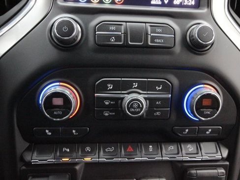 Used 2019 Chevrolet Silverado 1500 RST w/ All-Star Edition image 22