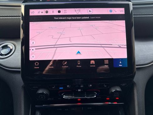 Used 2025 Jeep Grand Cherokee L Limited w/ Luxury Tech Group II RWD image 9