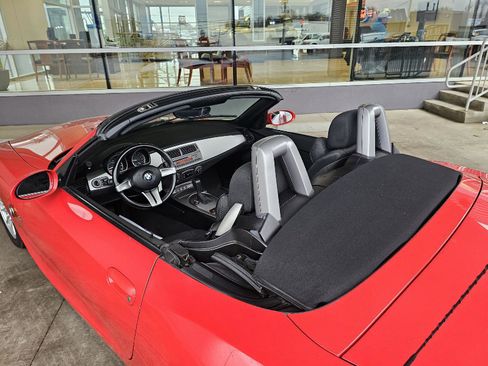 Used 2003 BMW Z4 2.5i image 19